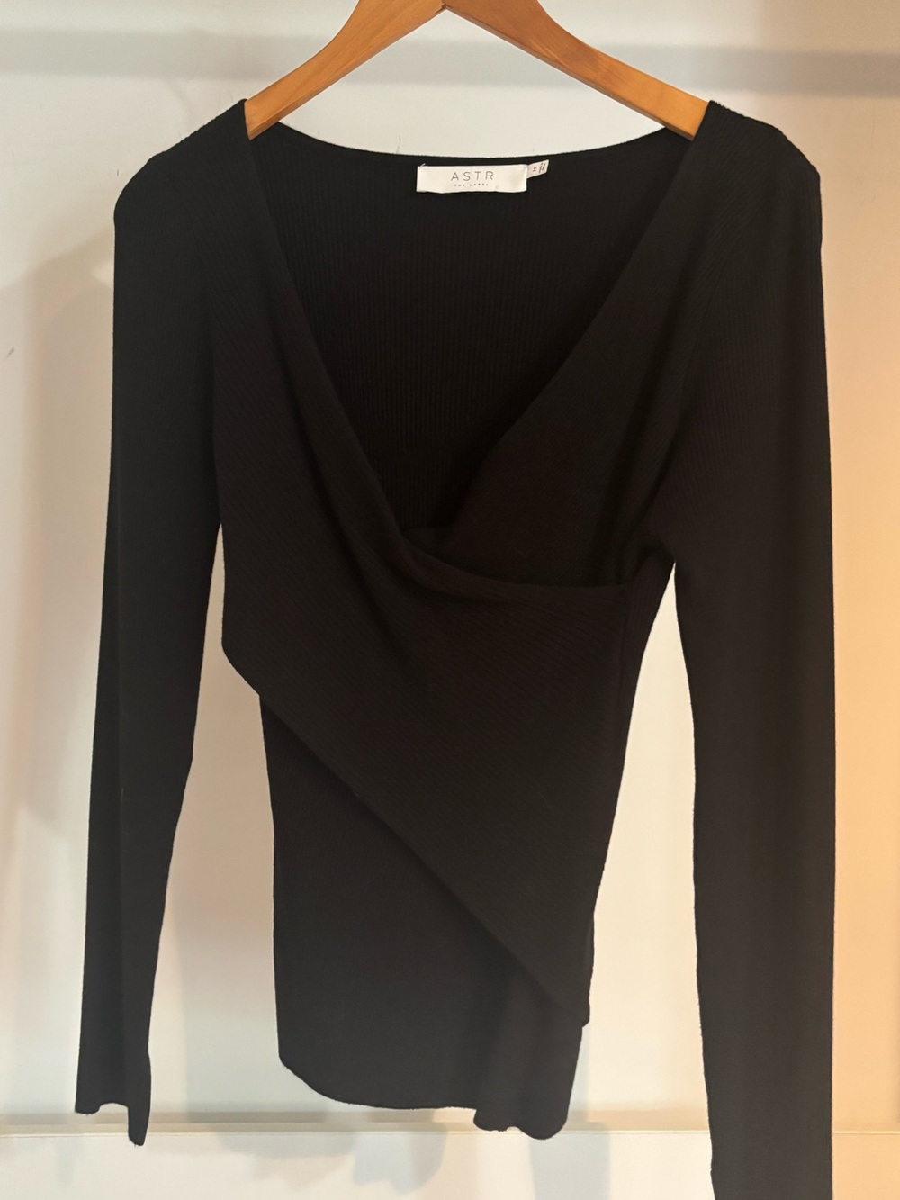 ASTR The Label Black Ribbed Knit Long Sleeve Sweater Top Women's Medium